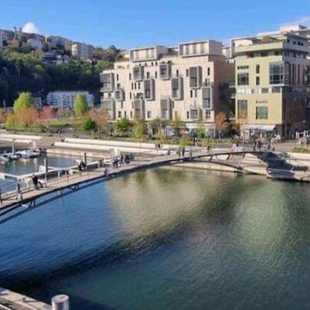 Appartement Dans Peniche Atypique Et Idyllique A Confluence Lyon Extérieur photo