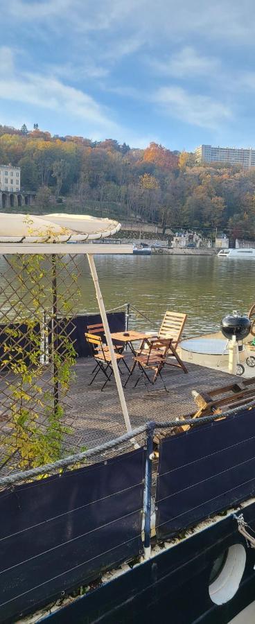 Appartement Dans Peniche Atypique Et Idyllique A Confluence Lyon Extérieur photo